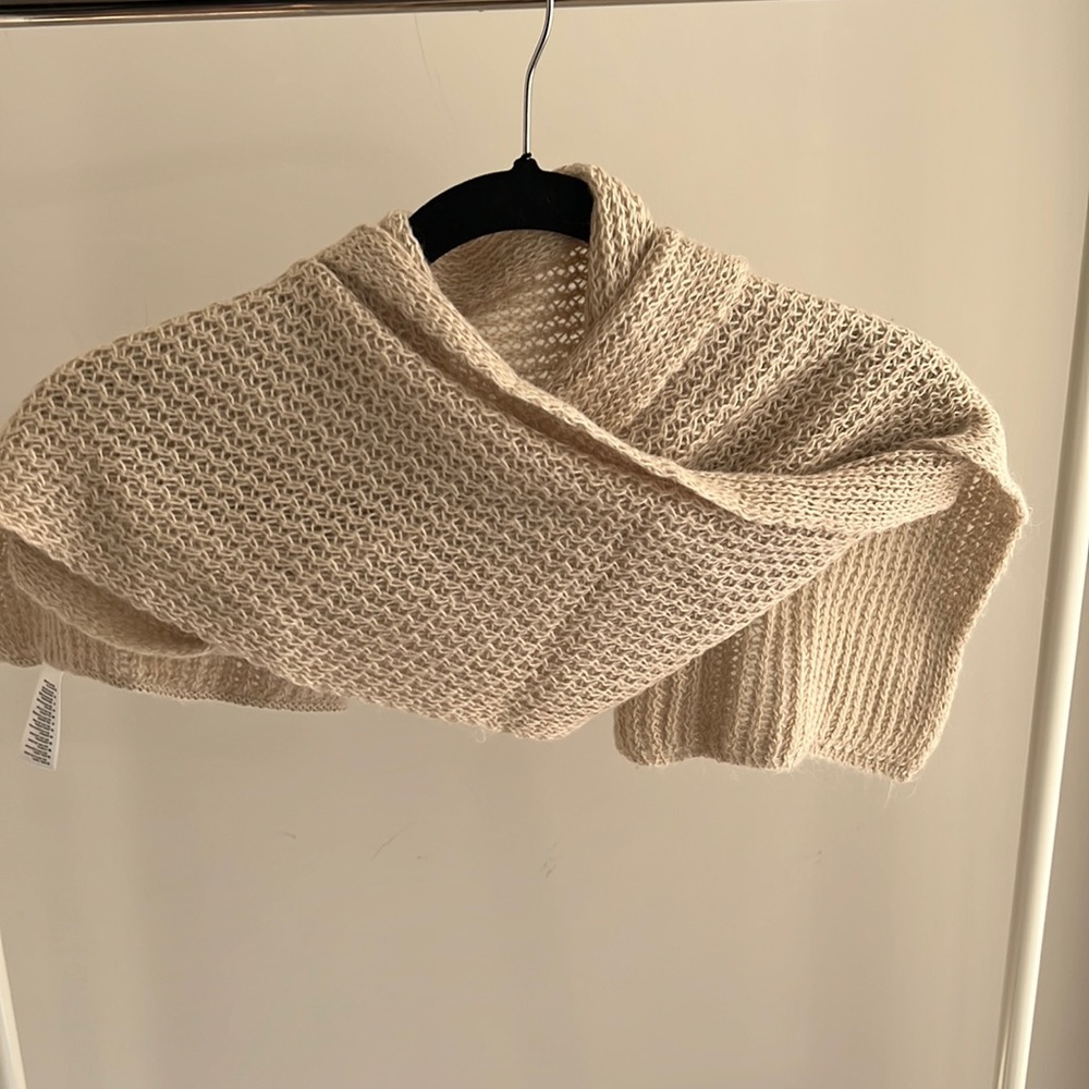 {H&M} Waffle Scarf